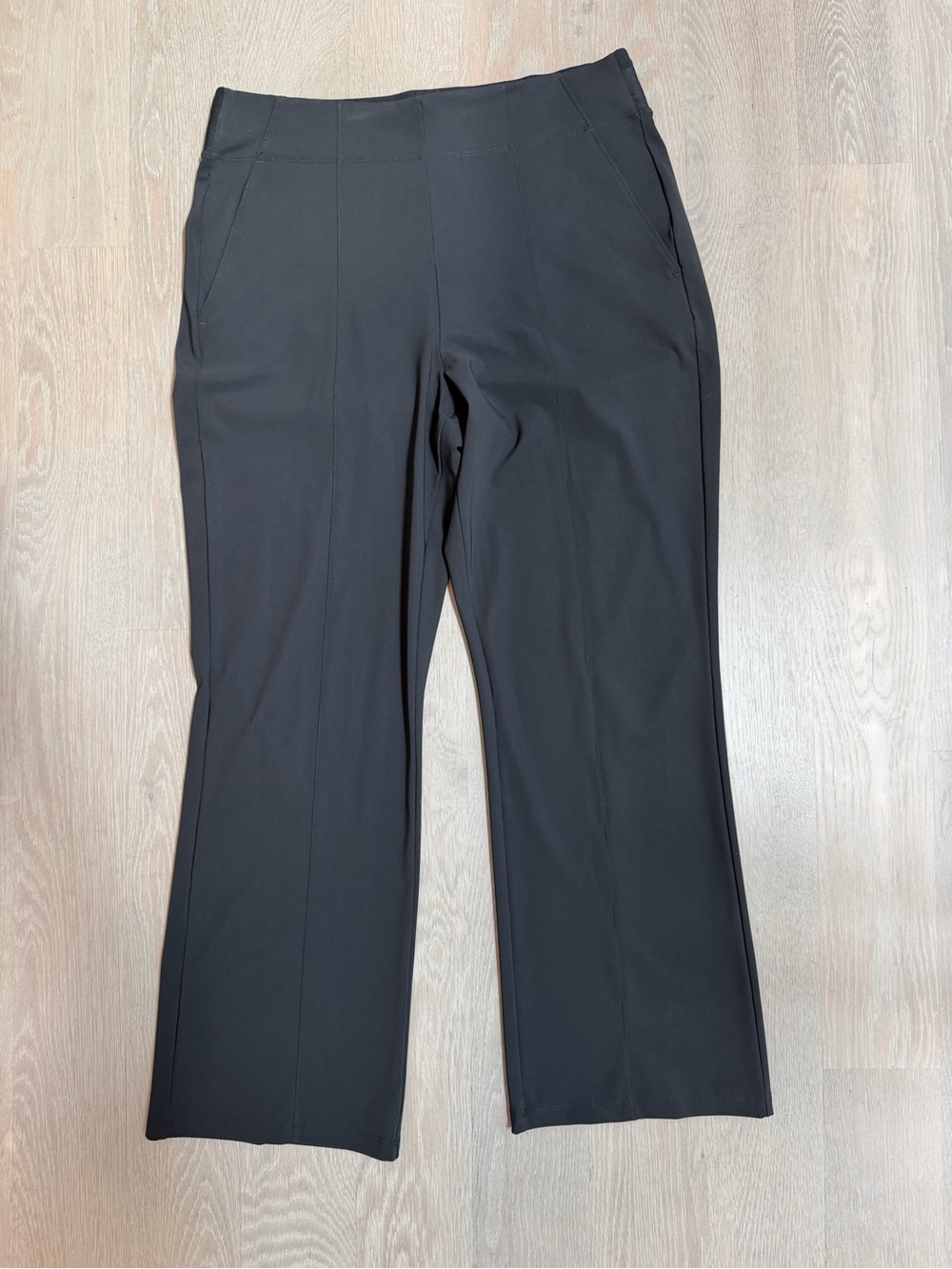 Athleta Cosmic Kick Flare Pants, sz 10, EUC